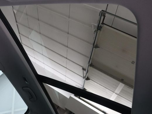 Skoda Karoq 1.0 TSI Business Edition | Panoramadak | Trekhaak | Carplay | Navigatie | Park Assist  | Climate ... ActivLease financial lease