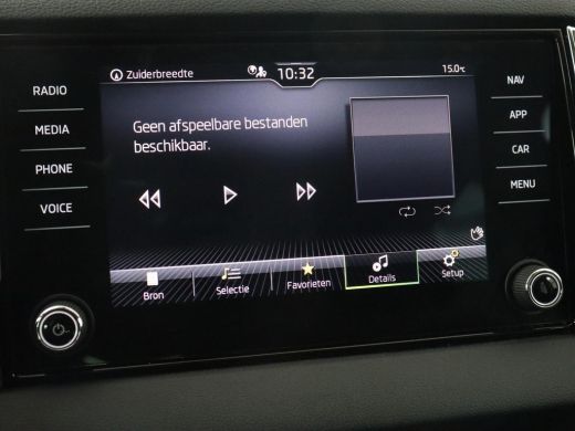 Skoda Karoq 1.0 TSI Business Edition | Panoramadak | Trekhaak | Carplay | Navigatie | Park Assist  | Climate ... ActivLease financial lease