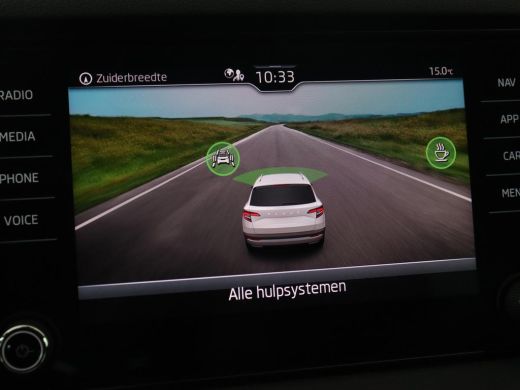 Skoda Karoq 1.0 TSI Business Edition | Panoramadak | Trekhaak | Carplay | Navigatie | Park Assist  | Climate ... ActivLease financial lease