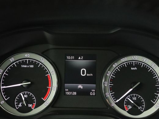 Skoda Karoq 1.0 TSI Business Edition | Panoramadak | Trekhaak | Carplay | Navigatie | Park Assist  | Climate ... ActivLease financial lease