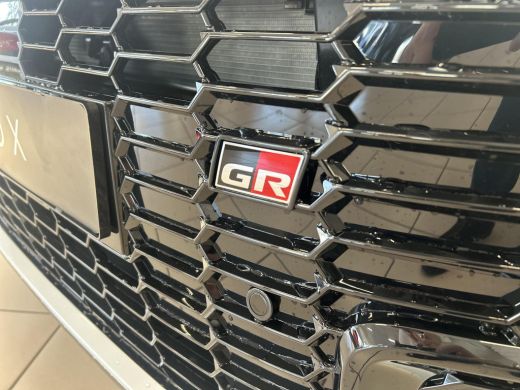 Toyota Aygo Hybrid 115 GR Sport ActivLease financial lease