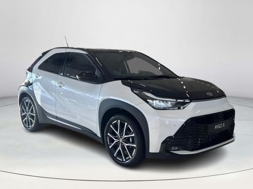 Toyota Aygo Hybrid 115 GR Sport ActivLease financial lease