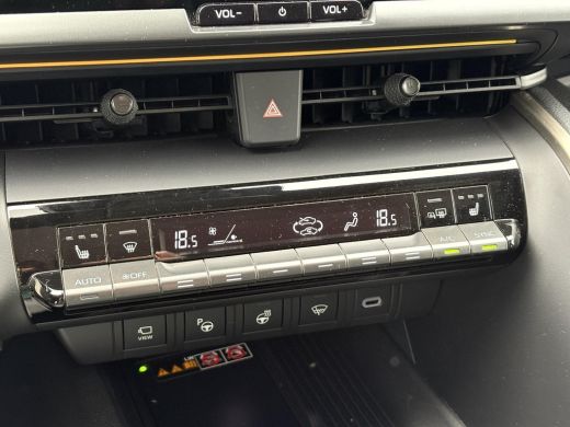 Toyota C-HR 2.0 Hybrid 200 Premi&egrave;re Edition AWD **BOMVOL OPTIES/ PANORAMA DAK/ GEHEUGEN VOORSTOEL/ 360 CAMERA... ActivLease financial lease