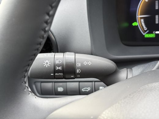 Toyota C-HR 2.0 Hybrid 200 Premi&egrave;re Edition AWD **BOMVOL OPTIES/ PANORAMA DAK/ GEHEUGEN VOORSTOEL/ 360 CAMERA... ActivLease financial lease