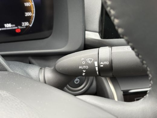 Toyota C-HR 2.0 Hybrid 200 Premi&egrave;re Edition AWD **BOMVOL OPTIES/ PANORAMA DAK/ GEHEUGEN VOORSTOEL/ 360 CAMERA... ActivLease financial lease