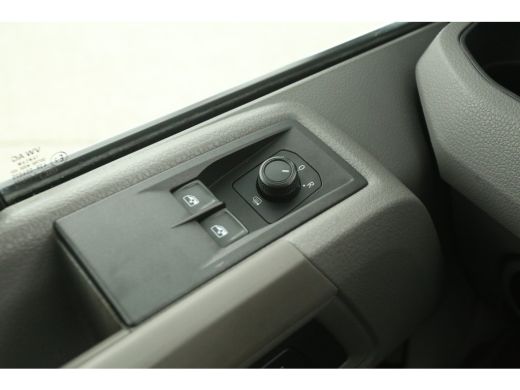 Volkswagen Crafter 35 2.0 TDI L3H3 | 140PK | 3000kg Trekgew. | Trekh. | Airco | Cruise ActivLease financial lease