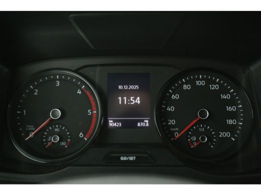 Volkswagen Crafter 35 2.0 TDI L4H3 | 177PK | 3000kg Trekgew. | Aut. | Airco | 3-Zits | Carplay | Trekh. | Camera | P... ActivLease financial lease