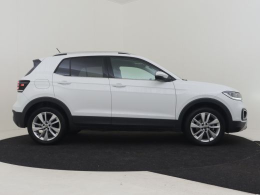 Volkswagen T-Cross 1.0 TSI Style 111pk | Camera achter | Adaptief cruise control | Navigatie | App connect | Privacy... ActivLease financial lease
