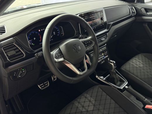 Volkswagen T-Cross ✅NIEUWE AUTO✅ TSI 115PK R-LINE EDITION TREKHAAK LED LMV IQ CAMERA STOELVERW ✅2025✅ "Volkswagen ri... ActivLease financial lease