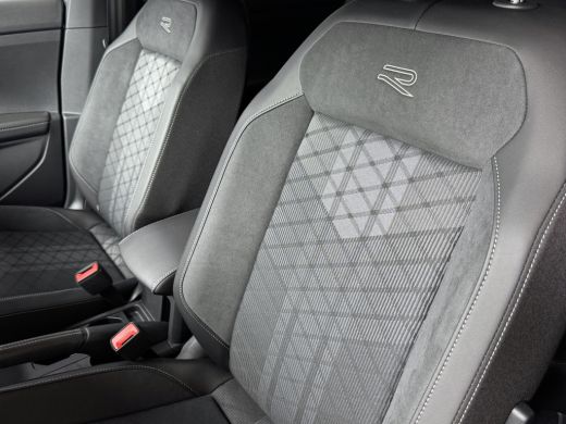 Volkswagen T-Cross ✅NIEUWE AUTO✅ TSI 115PK R-LINE EDITION TREKHAAK LED LMV IQ CAMERA STOELVERW ✅2025✅ "Volkswagen ri... ActivLease financial lease