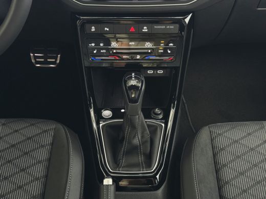 Volkswagen T-Cross ✅NIEUWE AUTO✅ TSI 115PK R-LINE EDITION TREKHAAK LED LMV IQ CAMERA STOELVERW ✅2025✅ "Volkswagen ri... ActivLease financial lease