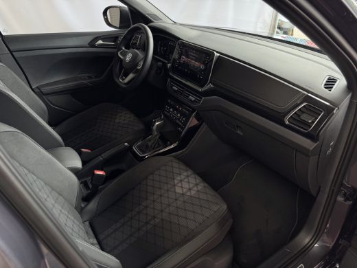 Volkswagen T-Cross ✅NIEUWE AUTO✅ TSI 115PK R-LINE EDITION TREKHAAK LED LMV IQ CAMERA STOELVERW ✅2025✅ "Volkswagen ri... ActivLease financial lease