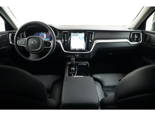 Volvo  V60 2.0 T6 Plug-in hybrid AWD Ultra Dark | Trekhaak | Panoramadak | BLIS | PDC V+A en camera | Stoel ... ActivLease financial lease