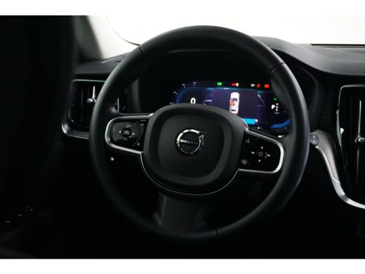 Volvo  V60 2.0 T6 Plug-in hybrid AWD Ultra Dark | Trekhaak | Panoramadak | BLIS | PDC V+A en camera | Stoel ... ActivLease financial lease