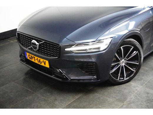 Volvo  V60 2.0 T6 Plug-in hybrid AWD Ultra Dark | Trekhaak | Panoramadak | BLIS | PDC V+A en camera | Stoel ... ActivLease financial lease