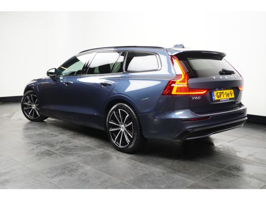 Volvo  V60 2.0 T6 Plug-in hybrid AWD Ultra Dark | Trekhaak | Panoramadak | BLIS | PDC V+A en camera | Stoel ... ActivLease financial lease