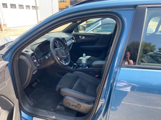 Volvo  XC40 1.5 T5 Recharge Ultimate Dark | Trekhaak | Panoramadak | PDC V+A en camera | Harman & Kardon Audi... ActivLease financial lease