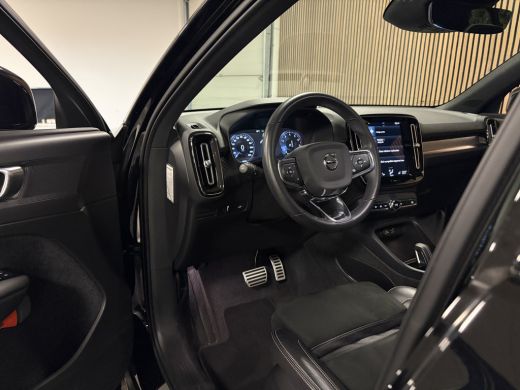 Volvo  XC40 T2 Aut. R-Design Schuifdak | Adaptieve Cruise Control | Stoel en Stuurwielverwarming | Parkeercam... ActivLease financial lease