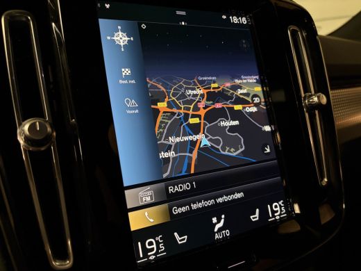 Volvo  XC40 T2 Aut. R-Design Schuifdak | Adaptieve Cruise Control | Stoel en Stuurwielverwarming | Parkeercam... ActivLease financial lease