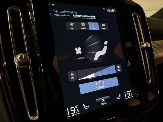 Volvo  XC40 T2 Aut. R-Design Schuifdak | Adaptieve Cruise Control | Stoel en Stuurwielverwarming | Parkeercam... ActivLease financial lease