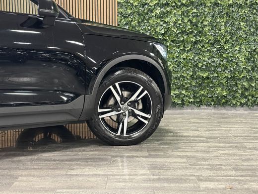 Volvo  XC40 T2 Aut. R-Design Schuifdak | Adaptieve Cruise Control | Stoel en Stuurwielverwarming | Parkeercam... ActivLease financial lease