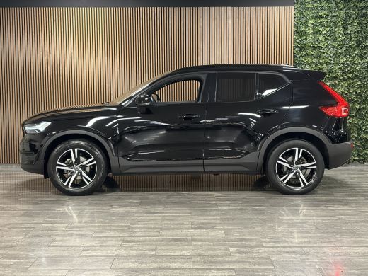 Volvo  XC40 T2 Aut. R-Design Schuifdak | Adaptieve Cruise Control | Stoel en Stuurwielverwarming | Parkeercam... ActivLease financial lease