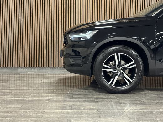 Volvo  XC40 T2 Aut. R-Design Schuifdak | Adaptieve Cruise Control | Stoel en Stuurwielverwarming | Parkeercam... ActivLease financial lease