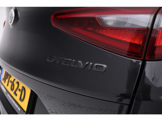 Alfa Romeo Stelvio 2.2d B-Tech Alles zwart, Volledier, Climate, Trkehaak, ActivLease financial lease