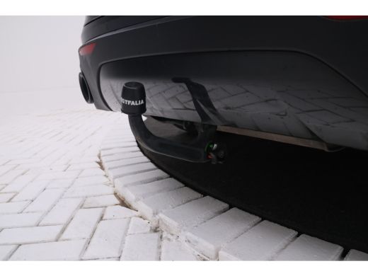 Alfa Romeo Stelvio 2.2d B-Tech Alles zwart, Volledier, Climate, Trkehaak, ActivLease financial lease