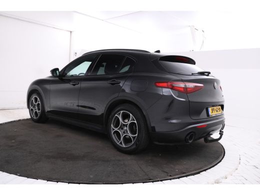Alfa Romeo Stelvio 2.2d B-Tech Alles zwart, Volledier, Climate, Trkehaak, ActivLease financial lease