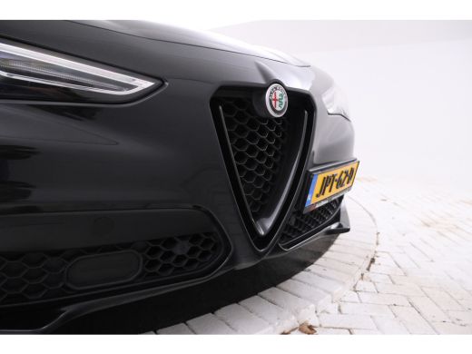 Alfa Romeo Stelvio 2.2d B-Tech Alles zwart, Volledier, Climate, Trkehaak, ActivLease financial lease