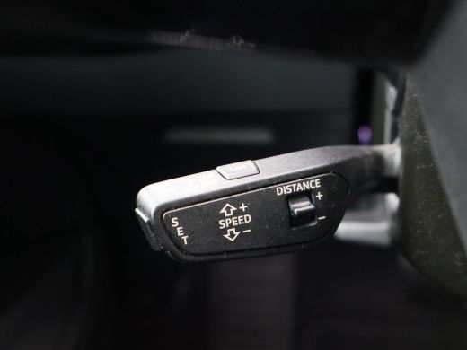 Audi e-tron 55 QUATTRO 95 kWh + TREKHAAK | NACHTZICHT | LUCHTVERING | HEAD-UP | ADAPTIVE CRUISE CONTROL ActivLease financial lease