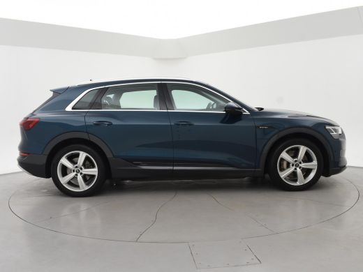 Audi e-tron 55 QUATTRO 95 kWh + TREKHAAK | NACHTZICHT | LUCHTVERING | HEAD-UP | ADAPTIVE CRUISE CONTROL ActivLease financial lease