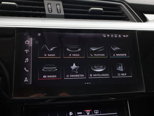 Audi e-tron 55 QUATTRO 95 kWh + TREKHAAK | NACHTZICHT | LUCHTVERING | HEAD-UP | ADAPTIVE CRUISE CONTROL ActivLease financial lease