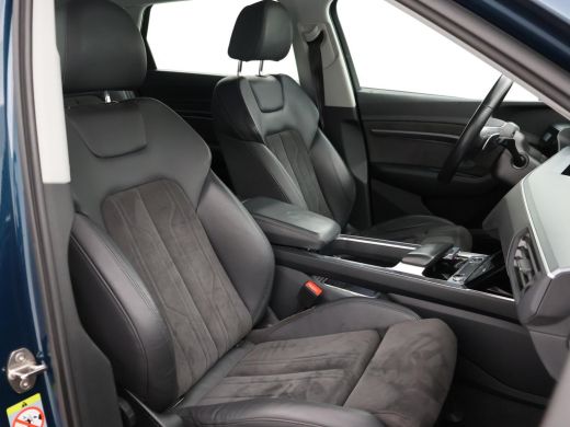 Audi e-tron 55 QUATTRO 95 kWh + TREKHAAK | NACHTZICHT | LUCHTVERING | HEAD-UP | ADAPTIVE CRUISE CONTROL ActivLease financial lease