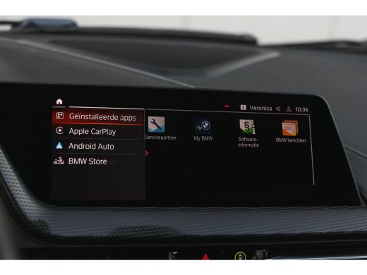 BMW 1 Serie 118i Sport Line Automaat / Sportstoelen / Achteruitrijcamera / M Sportonderstel / LED / Aircondit... ActivLease financial lease