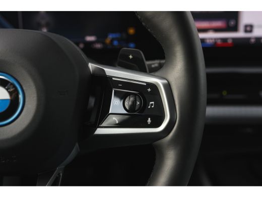 BMW 5 Serie Touring 530e M Sport Automaat / Trekhaak / Stoelventilatie / Comfort Access / Adaptieve LED / Par... ActivLease financial lease