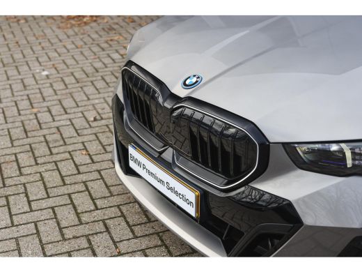BMW 5 Serie Touring 530e M Sport Automaat / Trekhaak / Stoelventilatie / Comfort Access / Adaptieve LED / Par... ActivLease financial lease