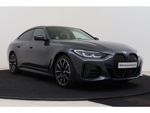 BMW i4 eDrive40 M Sport / Achteruitrijcamera / Stoelverwarming / Widescreen Display / Active Cruise Cont... ActivLease financial lease