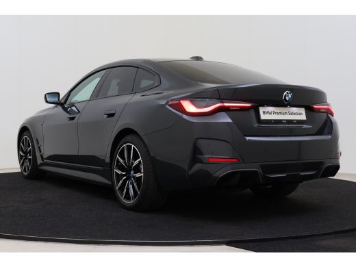 BMW i4 eDrive40 M Sport / Achteruitrijcamera / Stoelverwarming / Widescreen Display / Active Cruise Cont... ActivLease financial lease
