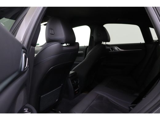 BMW i4 eDrive40 M Sport / Achteruitrijcamera / Stoelverwarming / Widescreen Display / Active Cruise Cont... ActivLease financial lease