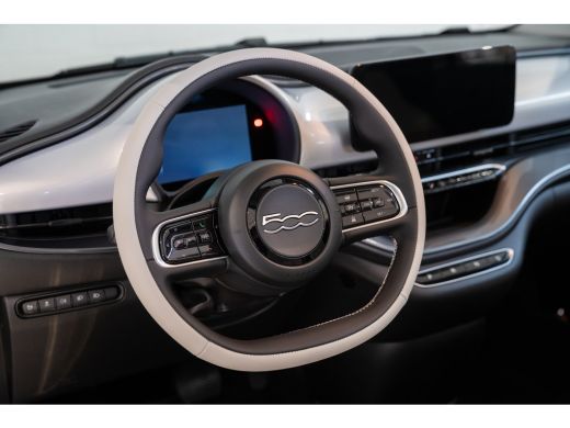 Fiat 500C La Prima 42 kWh | Camera | Stoelverwarming | Navigatie | Parkeersensoren | Climate Controle | Ada... ActivLease financial lease