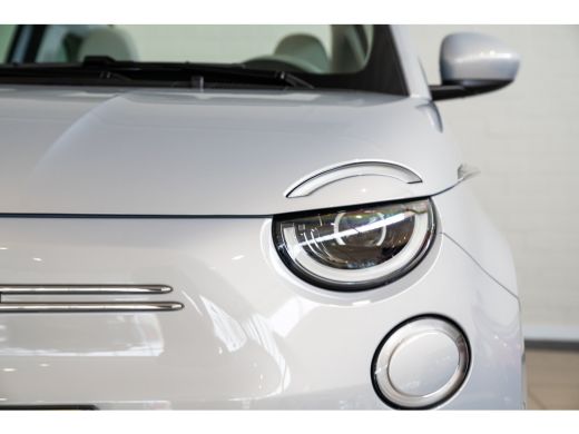 Fiat 500C La Prima 42 kWh | Camera | Stoelverwarming | Navigatie | Parkeersensoren | Climate Controle | Ada... ActivLease financial lease