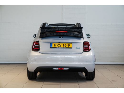 Fiat 500C La Prima 42 kWh | Camera | Stoelverwarming | Navigatie | Parkeersensoren | Climate Controle | Ada... ActivLease financial lease