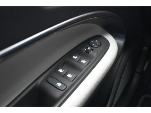 Fiat 600 1.2 Hybrid La Prima 8 Jaar Garantie! | Vol-Leder | Adaptive Cruise | Massage | Elektr. Achterklep... ActivLease financial lease