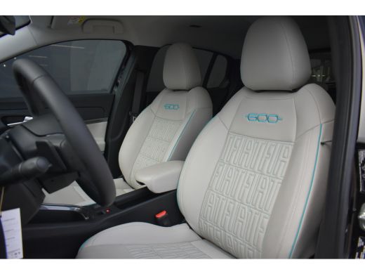 Fiat 600 1.2 Hybrid La Prima 8 Jaar Garantie! | Vol-Leder | Adaptive Cruise | Massage | Elektr. Achterklep... ActivLease financial lease