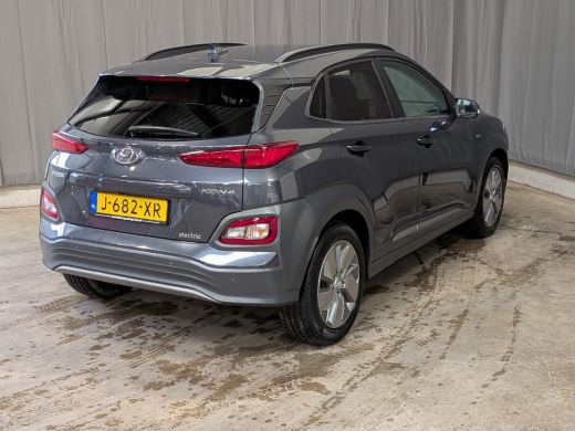 Hyundai Kona EV Fashion 64 kWh | Achteruitrijcamera | Head-up display | Keyless entry ActivLease financial lease