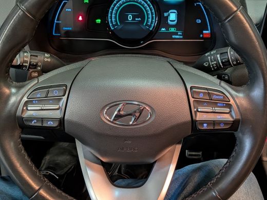 Hyundai Kona EV Fashion 64 kWh | Achteruitrijcamera | Head-up display | Keyless entry ActivLease financial lease