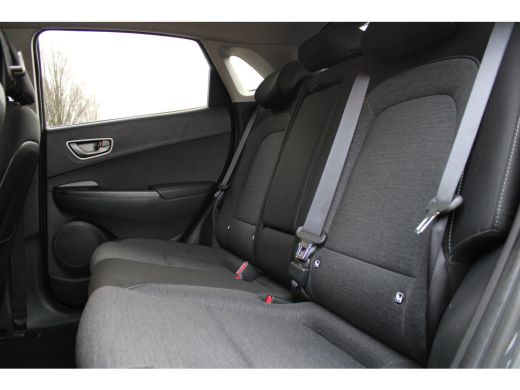 Hyundai Kona EV Fashion 64 kWh | Achteruitrijcamera | Head-up display | Keyless entry ActivLease financial lease