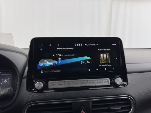 Hyundai Kona EV Fashion 64 kWh (3-Fase) {SOH-100%} (INCL-BTW)  Aut * HEATPUMP | NAVI-FULLMAP | LEATHER-FABRIC ... ActivLease financial lease